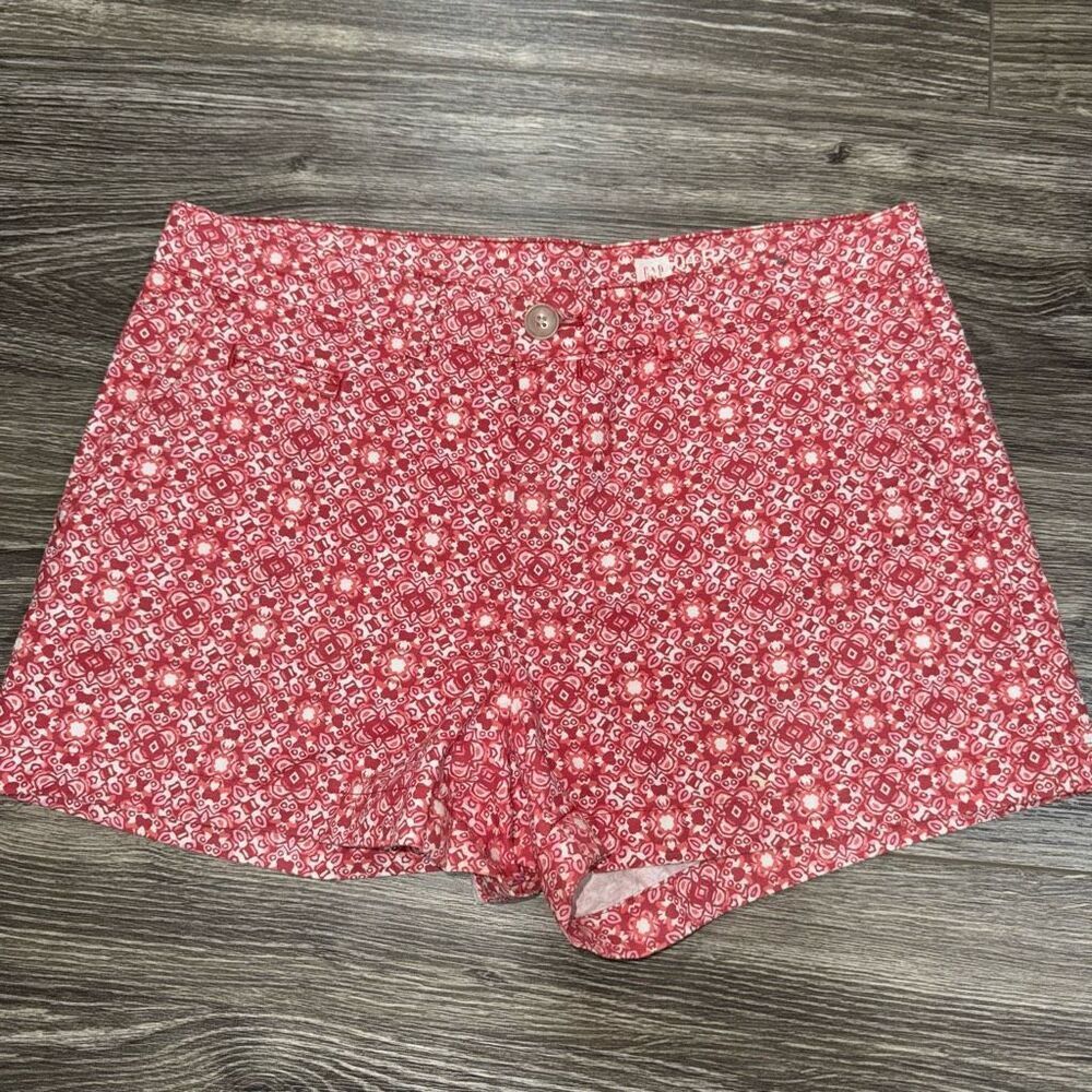 Gap Red Deco Tile Print Khaki Shorts